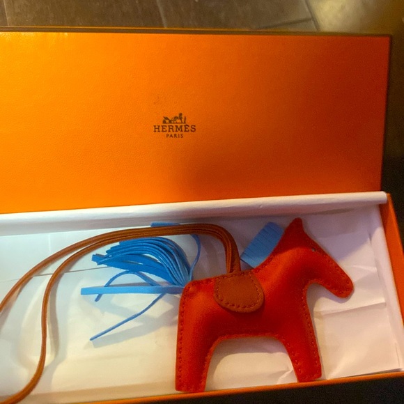 Hermes' bag charm. New condition in the box. - Picture 1 of 3